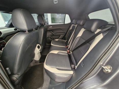 VOLKSWAGEN T-Cross 1.4 4P 250 TSI FLEX HIGHLINE AUTOM�TICO, Foto 17
