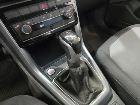 VOLKSWAGEN T-Cross 1.0 4P 200 TSI FLEX COMFORTLINE AUTOM�TICO, Foto 9