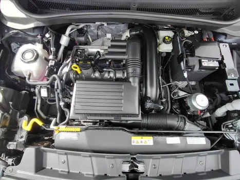 VOLKSWAGEN T-Cross 1.4 4P 250 TSI FLEX HIGHLINE AUTOM�TICO, Foto 16