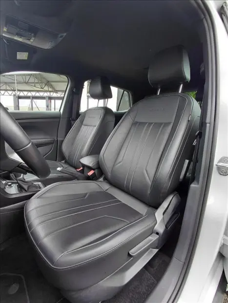 VOLKSWAGEN T-Cross 1.4 4P 250 TSI FLEX HIGHLINE AUTOM�TICO, Foto 10