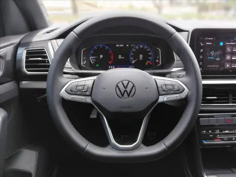 VOLKSWAGEN T-Cross 1.4 4P 250 TSI FLEX HIGHLINE AUTOM�TICO, Foto 8