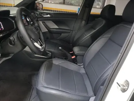 VOLKSWAGEN T-Cross 1.4 4P 250 TSI FLEX HIGHLINE AUTOM�TICO, Foto 9