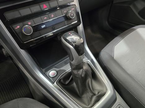 VOLKSWAGEN T-Cross 1.0 4P 200 TSI FLEX COMFORTLINE AUTOM�TICO, Foto 9