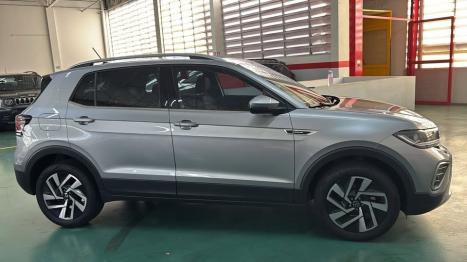VOLKSWAGEN T-Cross 1.4 4P 250 TSI FLEX HIGHLINE AUTOM�TICO, Foto 3