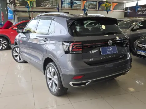 VOLKSWAGEN T-Cross 1.4 4P 250 TSI FLEX HIGHLINE AUTOM�TICO, Foto 4