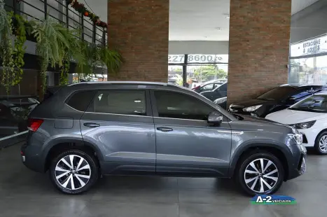 VOLKSWAGEN Taos 1.4 16V 4P FLEX 250 TSI HIGHLINE AUTOM�TICO, Foto 10