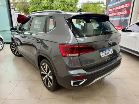 VOLKSWAGEN Taos 1.4 16V 4P FLEX 250 TSI HIGHLINE AUTOM�TICO, Foto 3