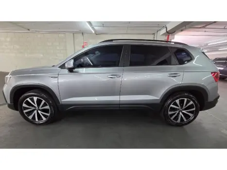 VOLKSWAGEN Taos 1.4 16V 4P FLEX 250 TSI COMFORTLINE AUTOM�TICO, Foto 8