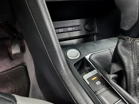 VOLKSWAGEN Taos 1.4 16V 4P FLEX 250 TSI COMFORTLINE AUTOM�TICO, Foto 19