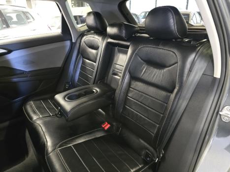 VOLKSWAGEN Taos 1.4 16V 4P FLEX 250 TSI COMFORTLINE AUTOM�TICO, Foto 16