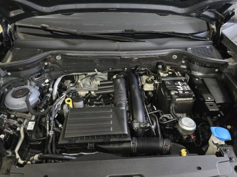 VOLKSWAGEN Taos 1.4 16V 4P FLEX 250 TSI COMFORTLINE AUTOM�TICO, Foto 19