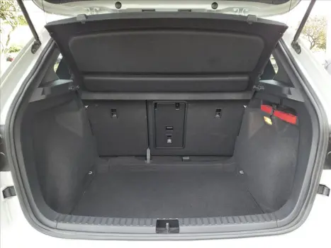 VOLKSWAGEN Taos 1.4 16V 4P FLEX 250 TSI HIGHLINE AUTOM�TICO, Foto 16
