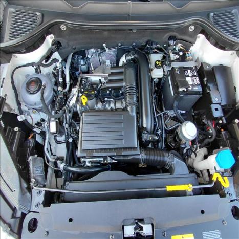 VOLKSWAGEN Taos 1.4 16V 4P FLEX 250 TSI HIGHLINE AUTOM�TICO, Foto 16