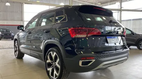 VOLKSWAGEN Taos 1.4 16V 4P FLEX 250 TSI HIGHLINE AUTOM�TICO, Foto 6