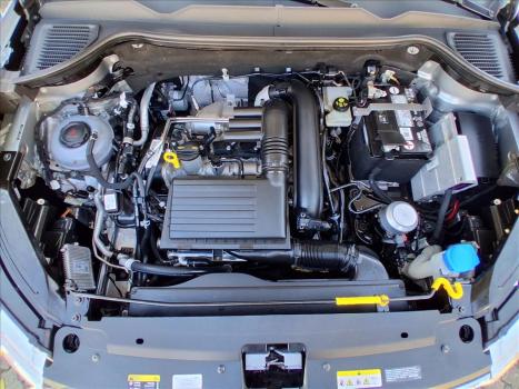 VOLKSWAGEN Taos 1.4 16V 4P FLEX 250 TSI HIGHLINE AUTOM�TICO, Foto 16