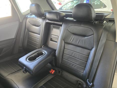 VOLKSWAGEN Taos 1.4 16V 4P FLEX 250 TSI COMFORTLINE AUTOM�TICO, Foto 17