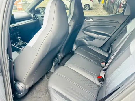 VOLKSWAGEN Tera 1.0 12V 4P 170 TSI HIGH AUTOM�TICO, Foto 9