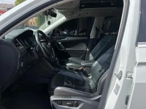 VOLKSWAGEN Tiguan 1.4 250 TSI TOTAL FLEX ALLSPACE COMFORTLINE TURBO AUTOMTICO TIPTRONIC, Foto 8