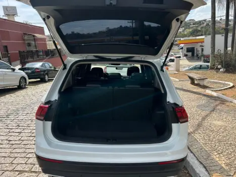 VOLKSWAGEN Tiguan 1.4 250 TSI TOTAL FLEX ALLSPACE COMFORTLINE TURBO AUTOMTICO TIPTRONIC, Foto 14