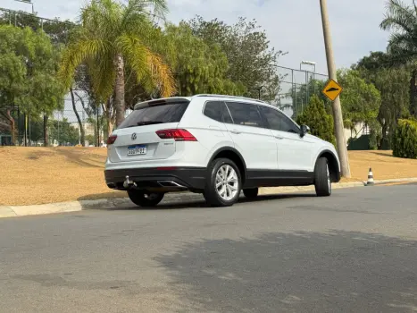 VOLKSWAGEN Tiguan 1.4 250 TSI TOTAL FLEX ALLSPACE COMFORTLINE TURBO AUTOMTICO TIPTRONIC, Foto 3