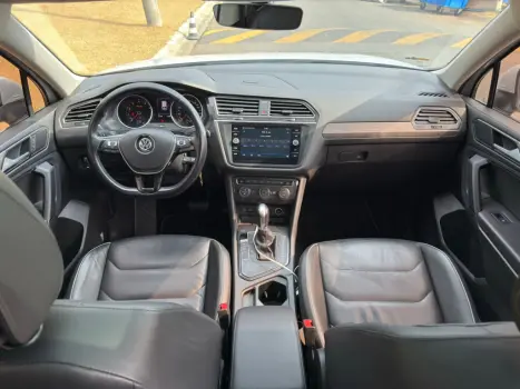 VOLKSWAGEN Tiguan 1.4 250 TSI TOTAL FLEX ALLSPACE COMFORTLINE TURBO AUTOMTICO TIPTRONIC, Foto 7