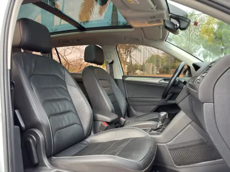 VOLKSWAGEN Tiguan 1.4 250 TSI TOTAL FLEX ALLSPACE COMFORTLINE TURBO AUTOMTICO TIPTRONIC, Foto 11