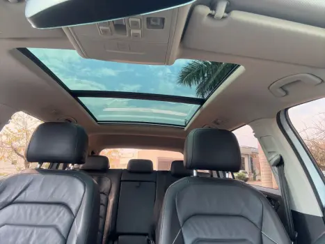 VOLKSWAGEN Tiguan 1.4 250 TSI TOTAL FLEX ALLSPACE COMFORTLINE TURBO AUTOMTICO TIPTRONIC, Foto 13