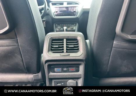 VOLKSWAGEN Tiguan 1.4 250 TSI TOTAL FLEX ALLSPACE COMFORTLINE TURBO AUTOM�TICO TIPTRONIC, Foto 9