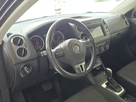 VOLKSWAGEN Tiguan 1.4 16V 4P TSI TURBO DSG AUTOM�TICO, Foto 13