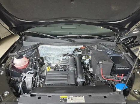 VOLKSWAGEN Tiguan 1.4 16V 4P TSI TURBO DSG AUTOM�TICO, Foto 17