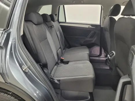 VOLKSWAGEN Tiguan 1.4 250 TSI TOTAL FLEX ALLSPACE TURBO AUTOM�TICO TIPTRONIC, Foto 7