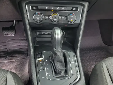 VOLKSWAGEN Tiguan 1.4 250 TSI TOTAL FLEX ALLSPACE TURBO AUTOM�TICO TIPTRONIC, Foto 13