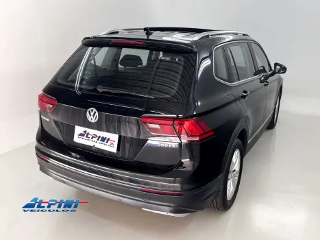 VOLKSWAGEN Tiguan 1.4 250 TSI TOTAL FLEX ALLSPACE COMFORTLINE TURBO AUTOM�TICO TIPTRONIC, Foto 3