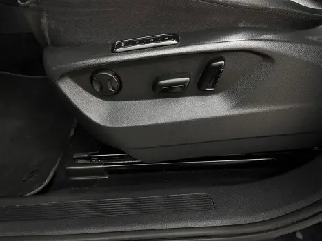 VOLKSWAGEN Tiguan 1.4 250 TSI TOTAL FLEX ALLSPACE COMFORTLINE TURBO AUTOM�TICO TIPTRONIC, Foto 16