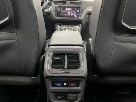 VOLKSWAGEN Tiguan 1.4 250 TSI TOTAL FLEX ALLSPACE COMFORTLINE TURBO AUTOM�TICO TIPTRONIC, Foto 17