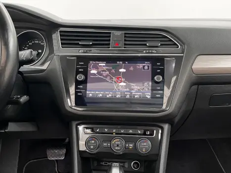 VOLKSWAGEN Tiguan 1.4 250 TSI TOTAL FLEX ALLSPACE COMFORTLINE TURBO AUTOM�TICO TIPTRONIC, Foto 22