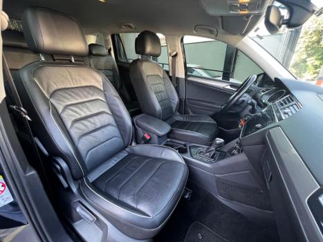 VOLKSWAGEN Tiguan 1.4 250 TSI TOTAL FLEX ALLSPACE COMFORTLINE TURBO AUTOM�TICO TIPTRONIC, Foto 8