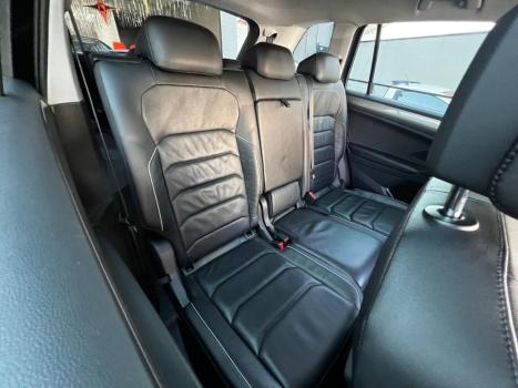 VOLKSWAGEN Tiguan 1.4 250 TSI TOTAL FLEX ALLSPACE COMFORTLINE TURBO AUTOM�TICO TIPTRONIC, Foto 9