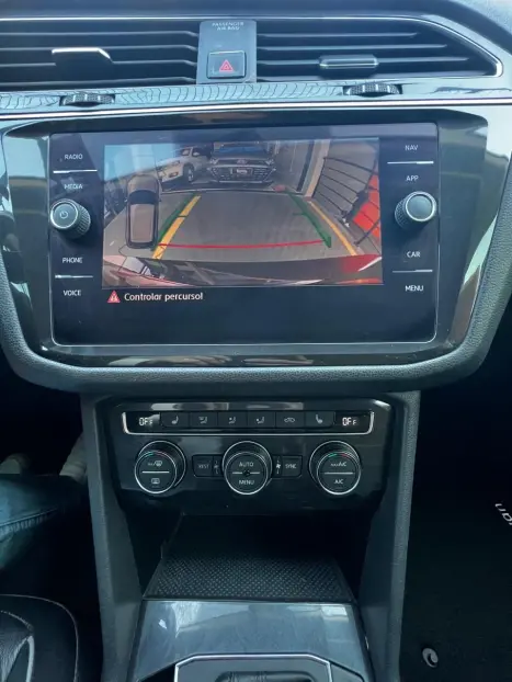 VOLKSWAGEN Tiguan 1.4 250 TSI TOTAL FLEX ALLSPACE COMFORTLINE TURBO AUTOM�TICO TIPTRONIC, Foto 15