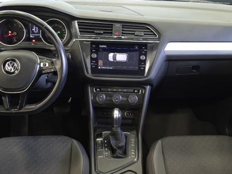 VOLKSWAGEN Tiguan 1.4 250 TSI TOTAL FLEX ALLSPACE COMFORTLINE TURBO AUTOM�TICO TIPTRONIC, Foto 8