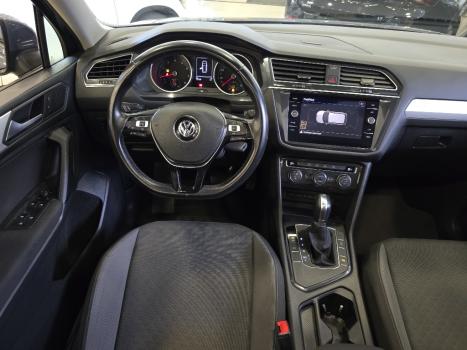 VOLKSWAGEN Tiguan 1.4 250 TSI TOTAL FLEX ALLSPACE COMFORTLINE TURBO AUTOM�TICO TIPTRONIC, Foto 10