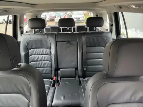 VOLKSWAGEN Tiguan 1.4 250 TSI TOTAL FLEX ALLSPACE COMFORTLINE TURBO AUTOM�TICO TIPTRONIC, Foto 8