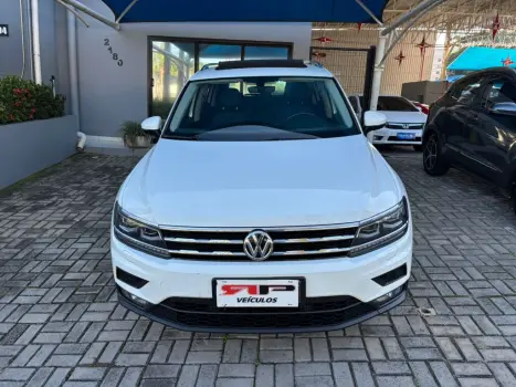 VOLKSWAGEN Tiguan 1.4 250 TSI TOTAL FLEX ALLSPACE COMFORTLINE TURBO AUTOM�TICO TIPTRONIC, Foto 2
