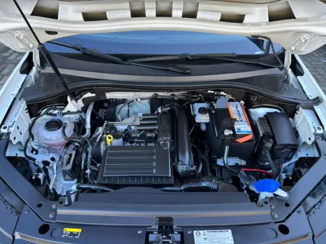 VOLKSWAGEN Tiguan 1.4 250 TSI TOTAL FLEX ALLSPACE COMFORTLINE TURBO AUTOM�TICO TIPTRONIC, Foto 15