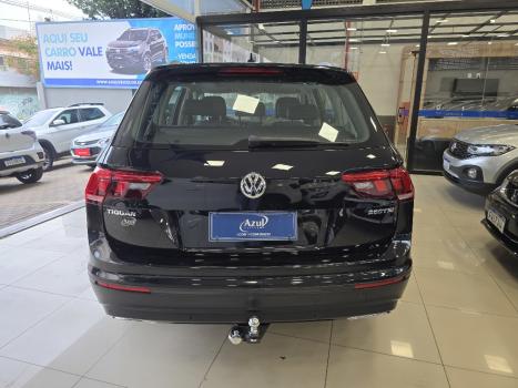 VOLKSWAGEN Tiguan 1.4 250 TSI TOTAL FLEX ALLSPACE COMFORTLINE TURBO AUTOM�TICO TIPTRONIC, Foto 5