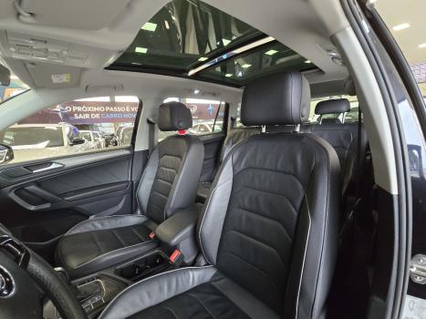VOLKSWAGEN Tiguan 1.4 250 TSI TOTAL FLEX ALLSPACE COMFORTLINE TURBO AUTOM�TICO TIPTRONIC, Foto 14
