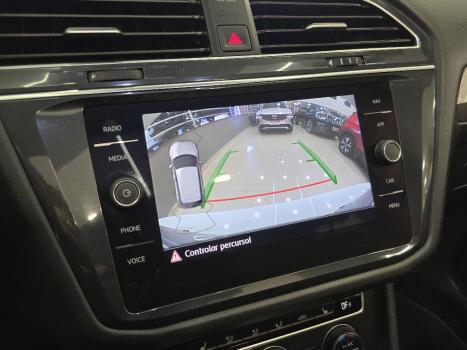 VOLKSWAGEN Tiguan 1.4 250 TSI TOTAL FLEX ALLSPACE COMFORTLINE TURBO AUTOM�TICO TIPTRONIC, Foto 13
