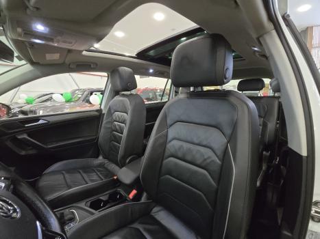 VOLKSWAGEN Tiguan 1.4 250 TSI TOTAL FLEX ALLSPACE COMFORTLINE TURBO AUTOM�TICO TIPTRONIC, Foto 15