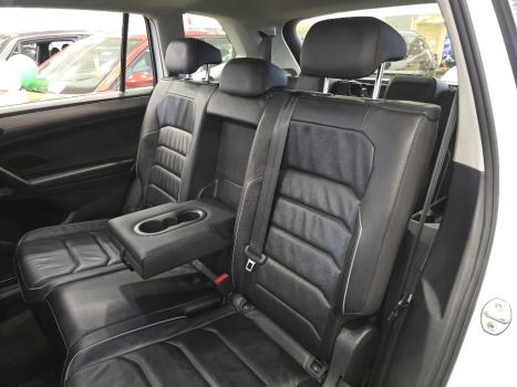 VOLKSWAGEN Tiguan 1.4 250 TSI TOTAL FLEX ALLSPACE COMFORTLINE TURBO AUTOM�TICO TIPTRONIC, Foto 16