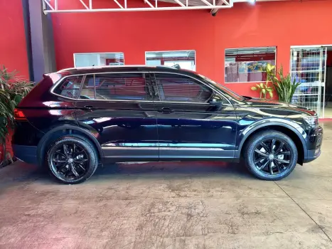 VOLKSWAGEN Tiguan 1.4 16V 4P TSI TURBO DSG AUTOM�TICO, Foto 17